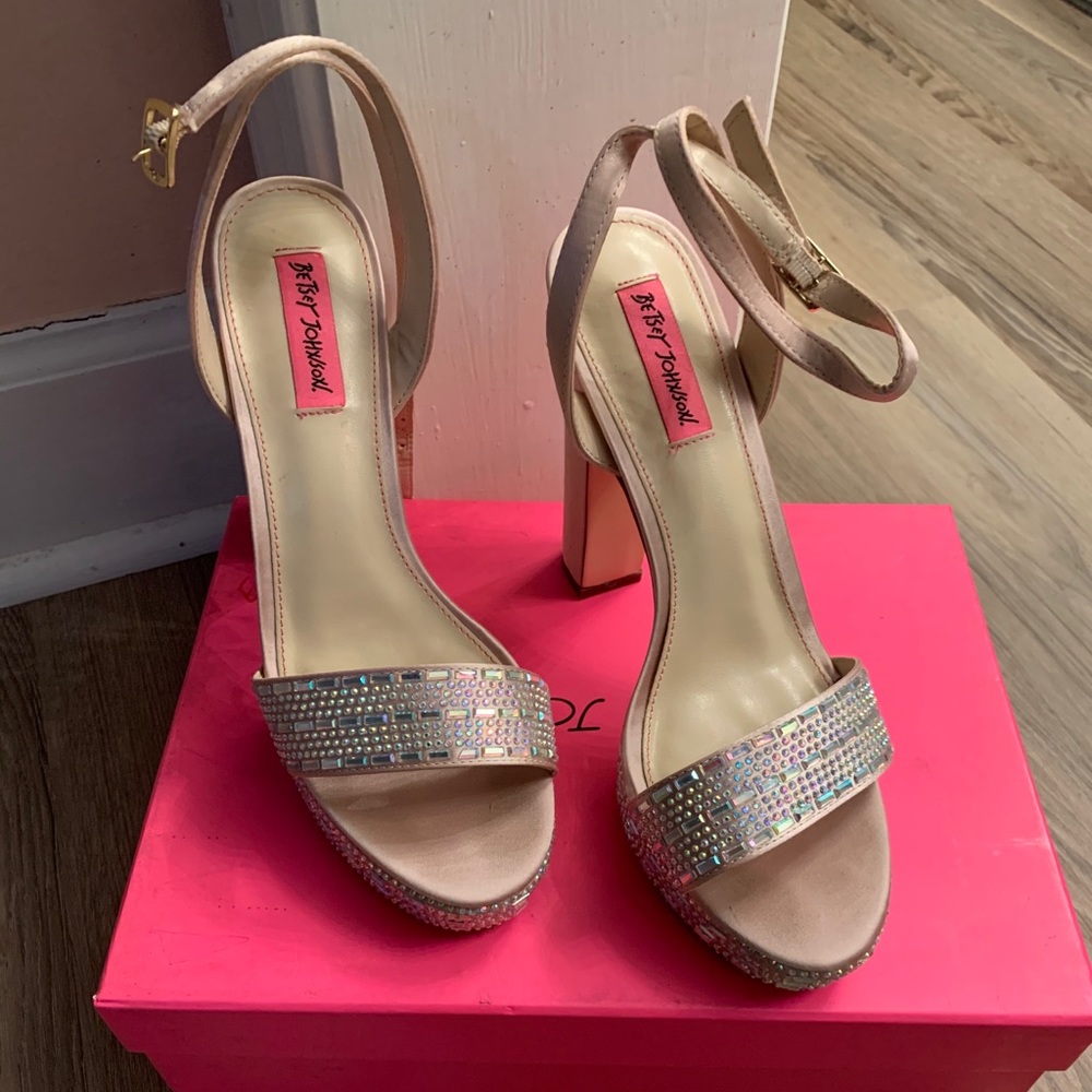 Nude Betsy Johnson heels